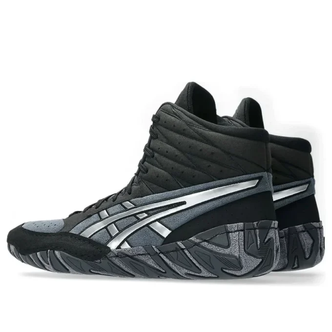 Aggressor 6 «Black Pure Silver»