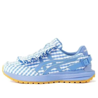 Asics x SHUSHU/TONG presenta los zapatos «Light Blue»