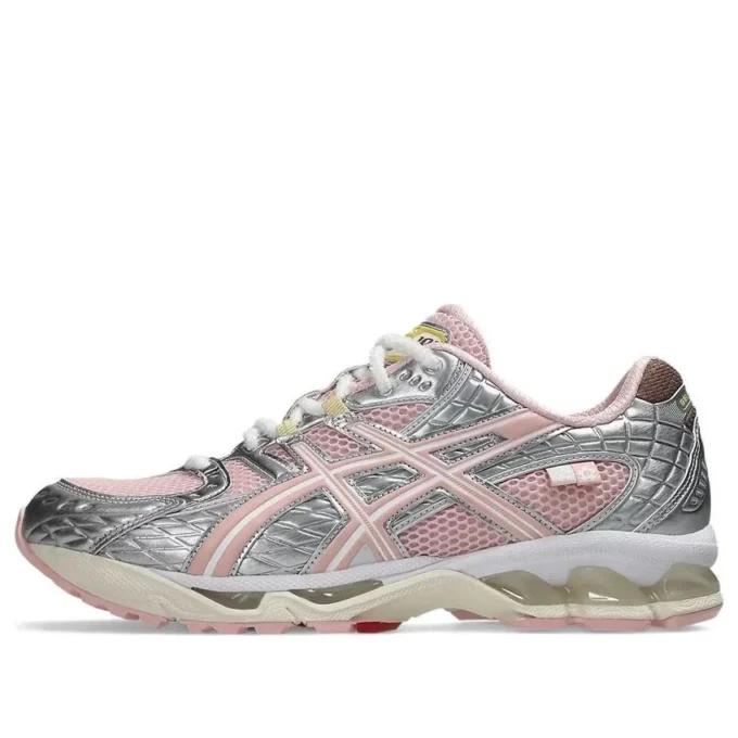 Asics x Vandy The Pink x atmos Gel-Nimbus 10.1 «Banana Split Strawberry» Asics x Vandy The Pink x atmos Gel-Nimbus 10.1 «Banana Split Strawberry»