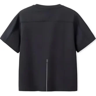 Camiseta con bolsillo con parche del logotipo «Negro»