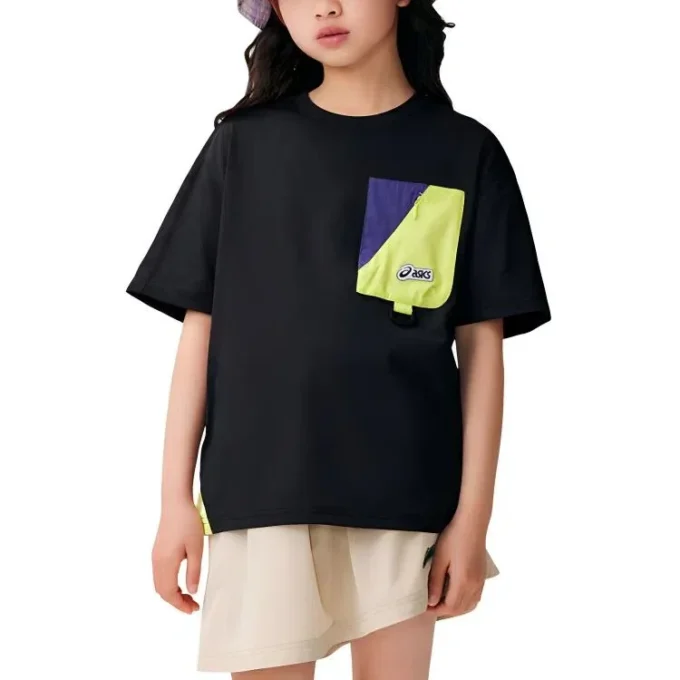 Camiseta con bolsillo con parche del logotipo «Negro»