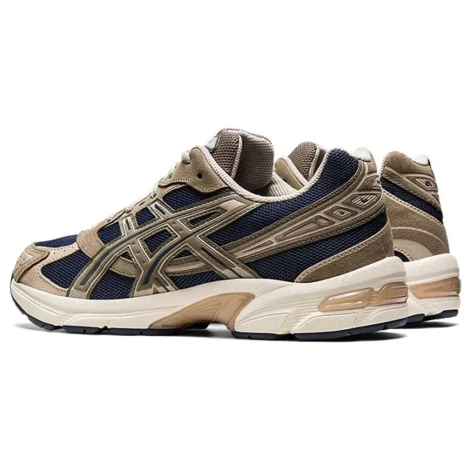 GEL-1130 «Tarmac Mink»