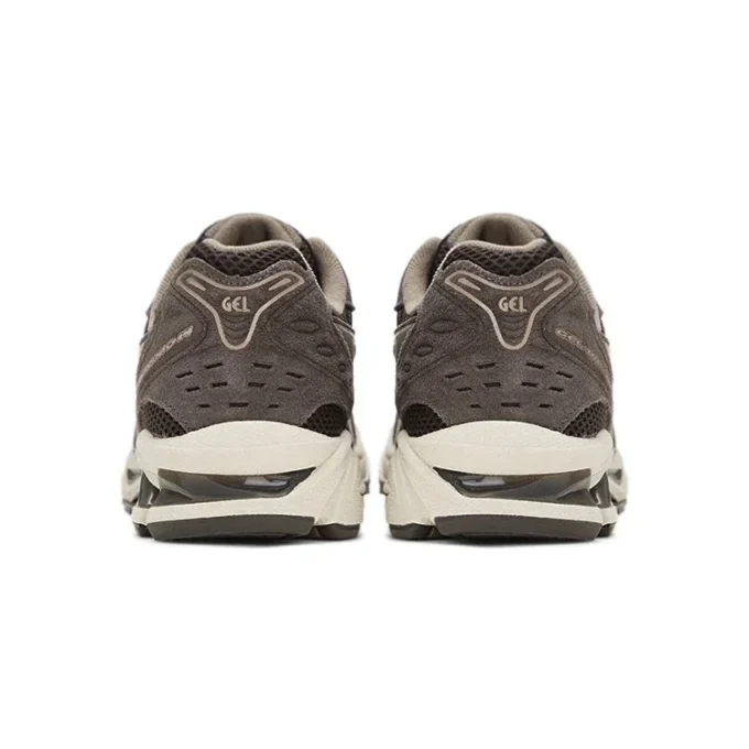 Gel-Kayano 14 «Dark Sepia»