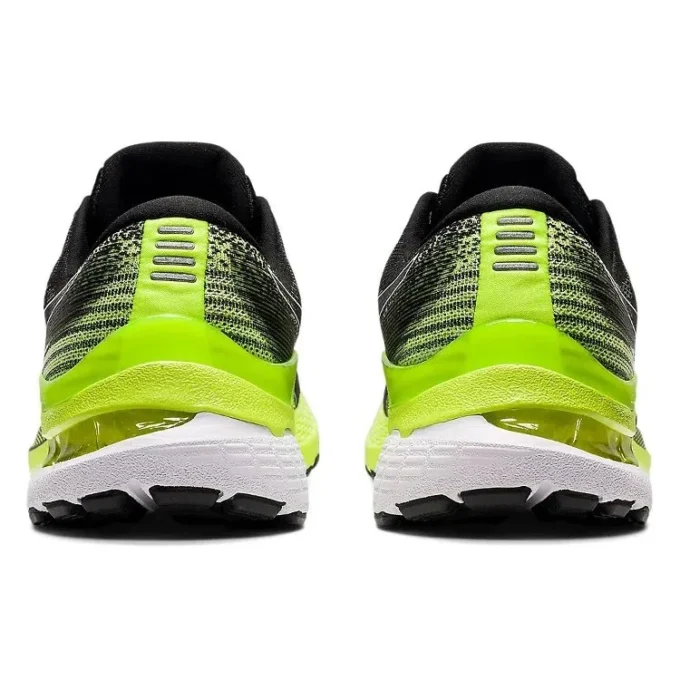 Gel-Kayano 28 «Negro/Verde Peligro»