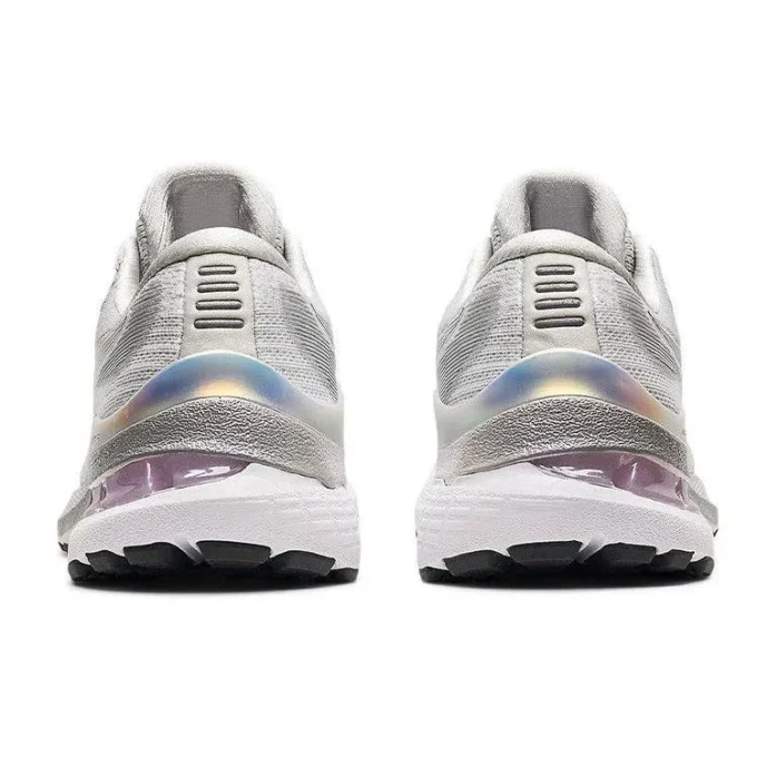 Gel-Kayano 28 «Platinum»