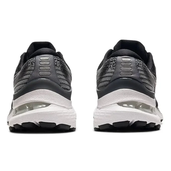 Gel-Kayano 28 Wide «Negro Blanco»