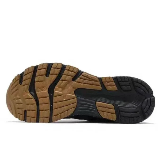 Gel-Nimbus 21 Winterized «Graphite Grey»