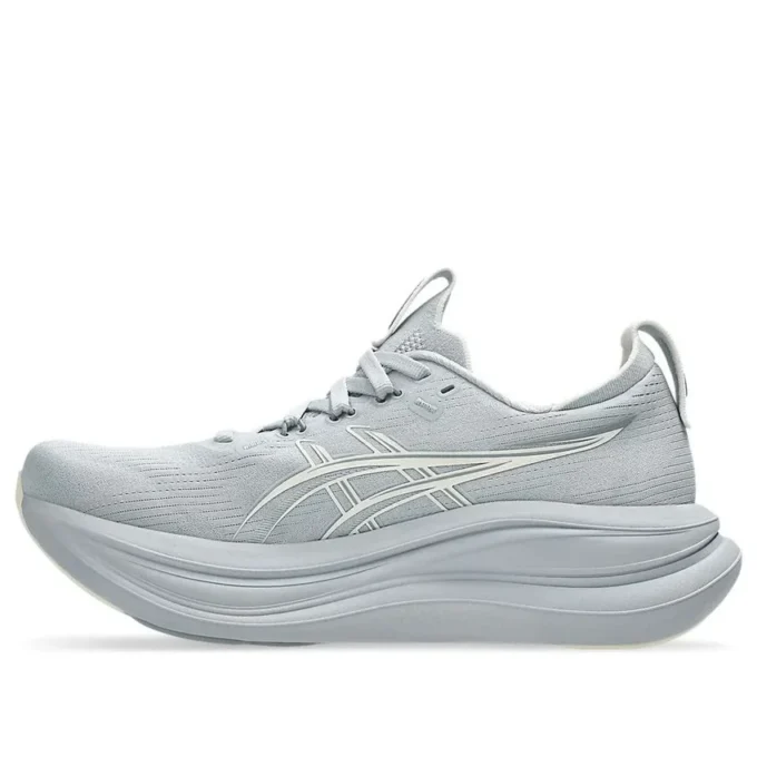 Gel-Nimbus 28 «Piedmont Grey Cream»