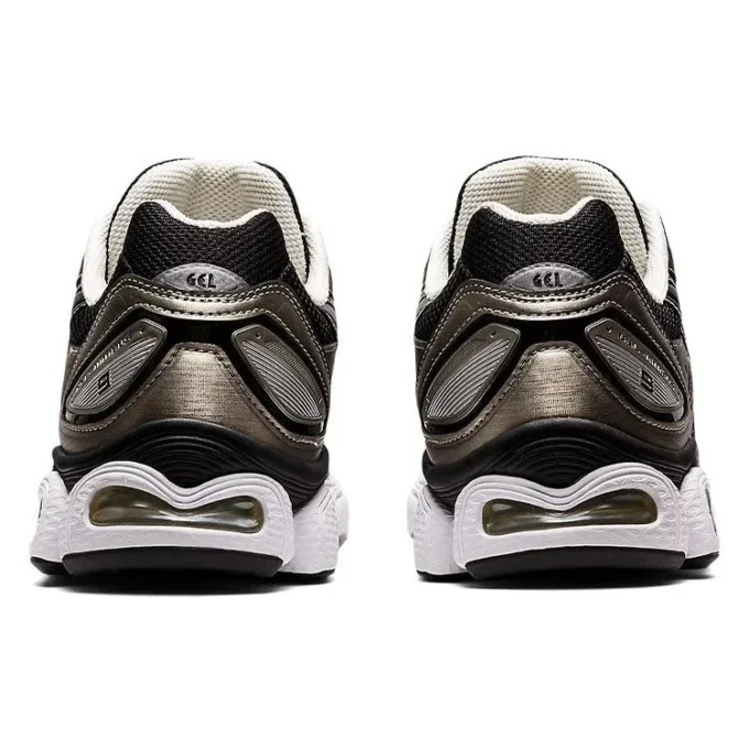 Gel-Nimbus 9 «Frosted Almond Black»