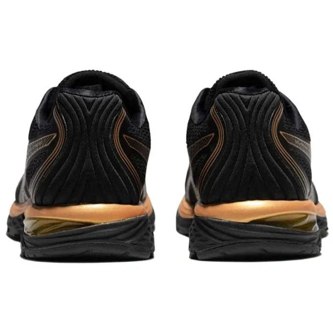 Gel-Stratus Low-Top Negro/Dorado
