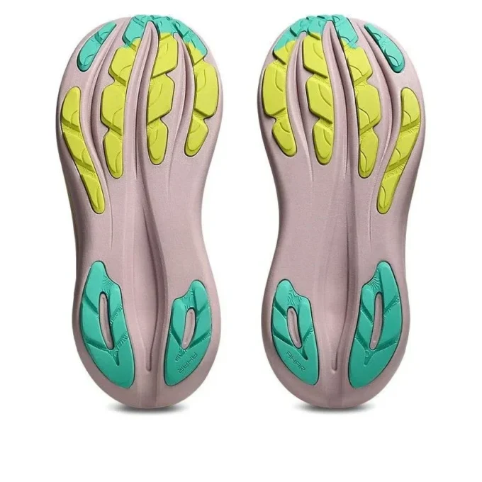 Nimbus 28 TR «Light Dust Clay Canyon»