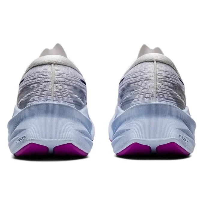 Novablast 3 «Blanco/Azul Dive»