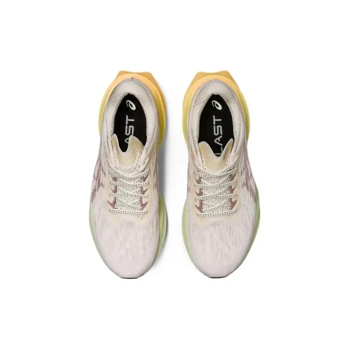 Novablast 3 «Cream Fawn»