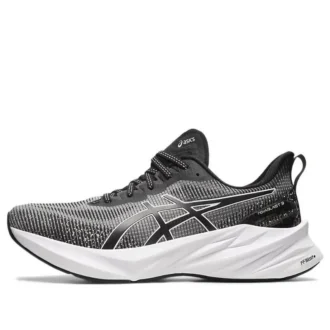 Novablast 3 LE «Black White»