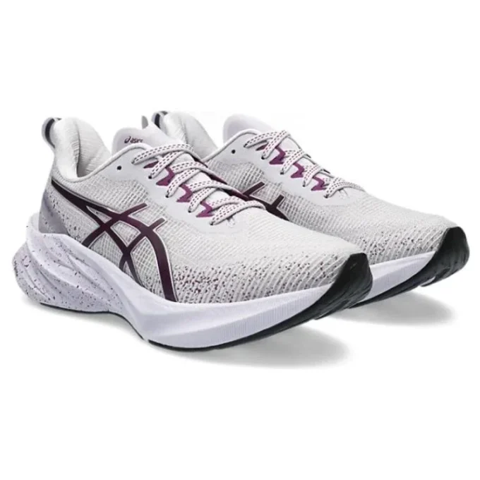 Novablast 3 LE «Lilac Hint Deep Mauve»