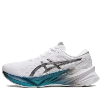 Novablast 3 Platinum «White Metallic Blue»