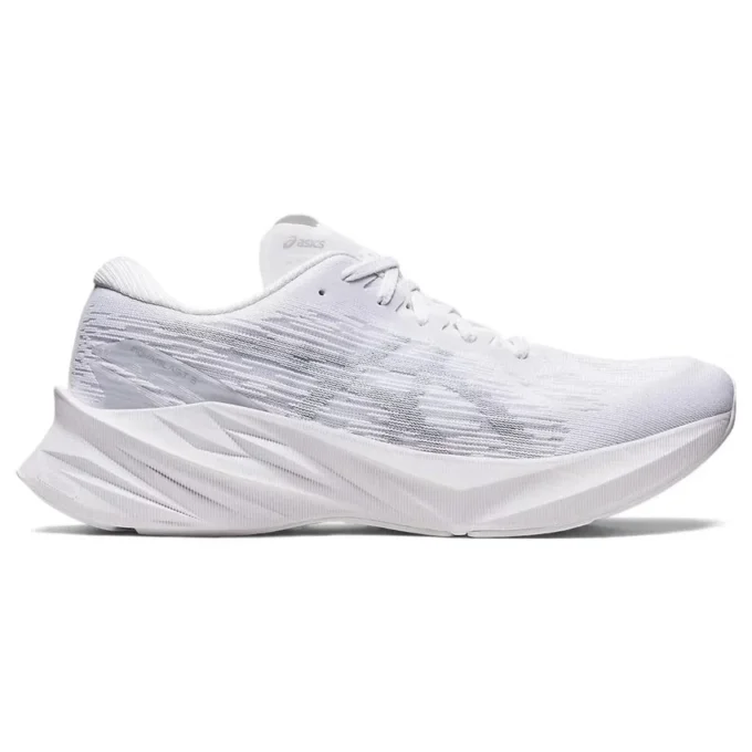 Novablast 3 «White Piedmont Grey»