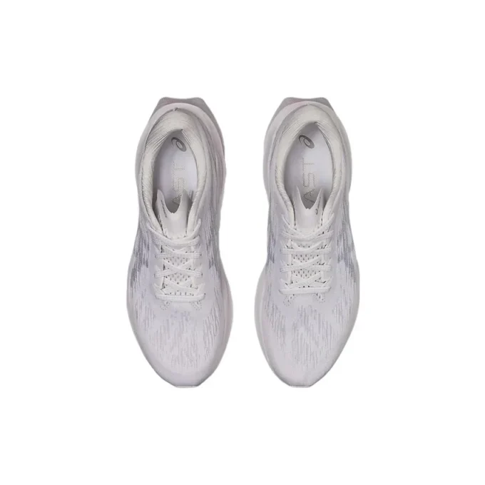 Novablast 3 «White Piedmont Grey»