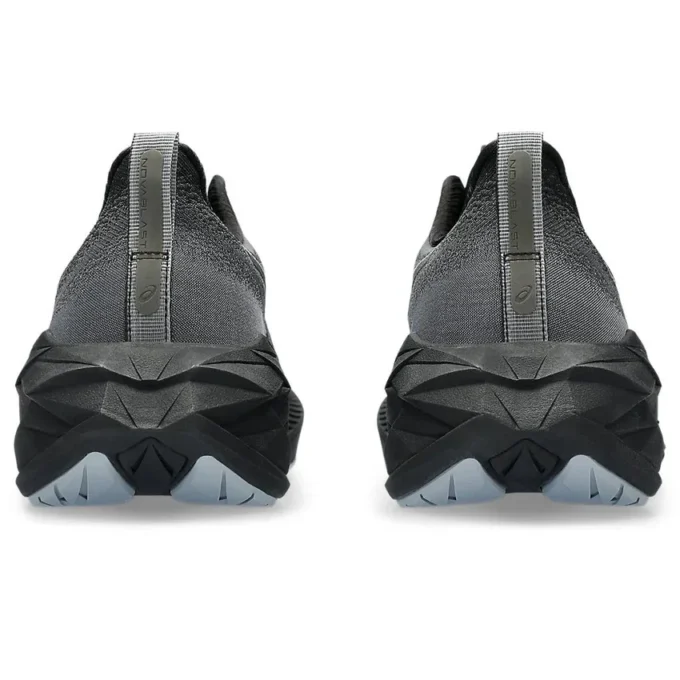 Novablast 4 «Black Graphite Grey» Novablast 4 «Black Graphite Grey»