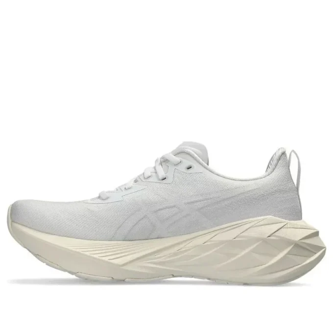 Novablast 4 «Blanco Crema»