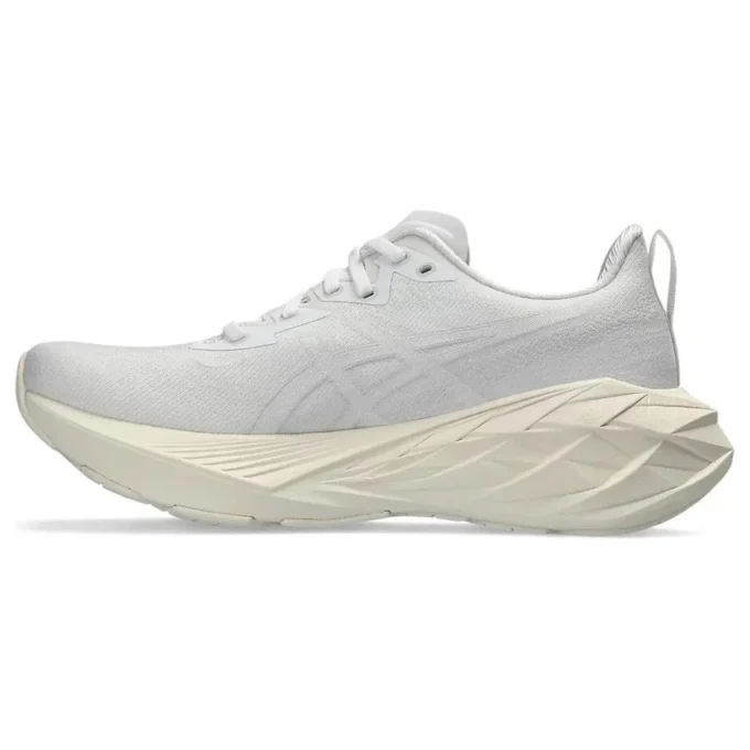 Novablast 4 «Blanco Crema»