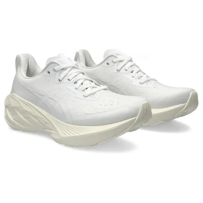 Novablast 4 «Blanco Crema»