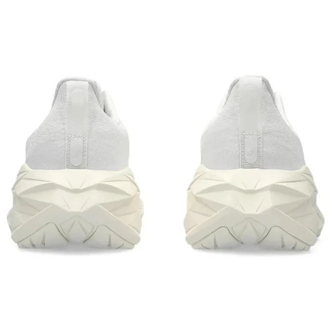 Novablast 4 «Blanco Crema»