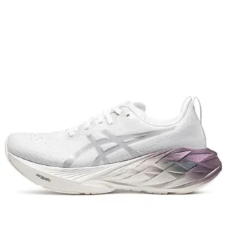 Novablast 4 Platinum «Real White Pure Silver»
