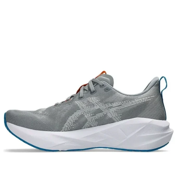 Novablast 5 2E Wide «Gravel White»