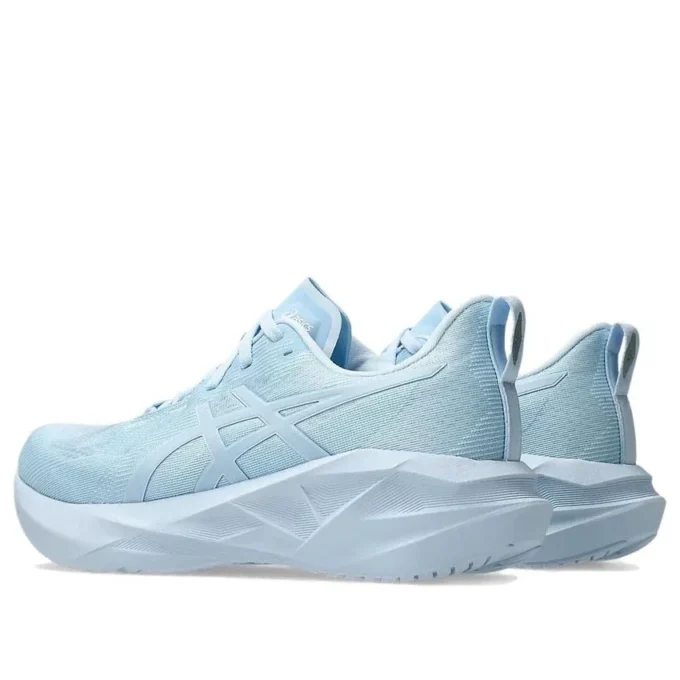 Novablast 5 «Lite Show Light Blue» Novablast 5 «Lite Show Light Blue»