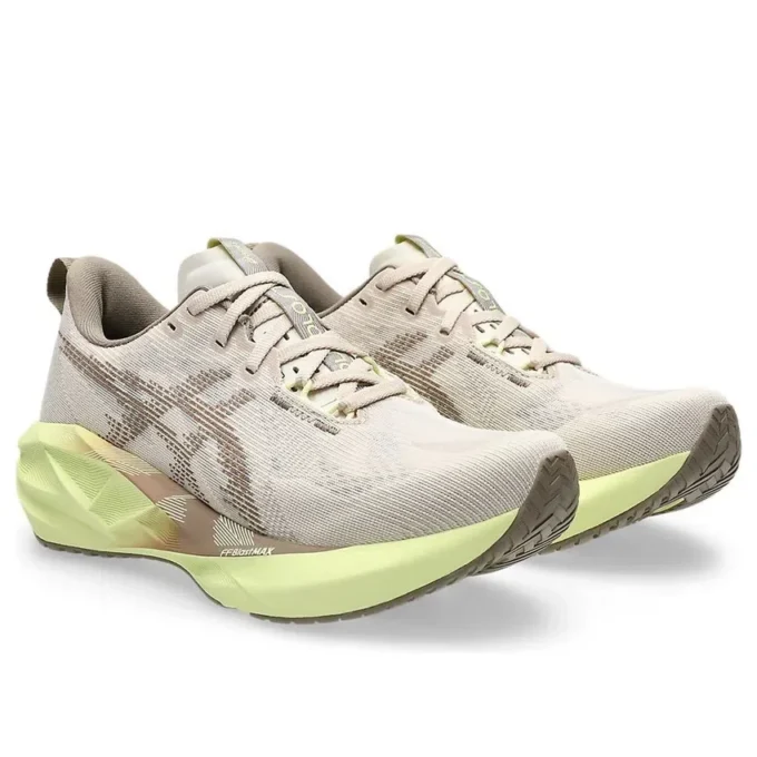 Novablast 5 «Mineral Beige Taupe Grey»