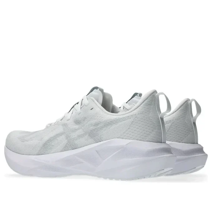 Novablast 5 «White Piedmont Grey»