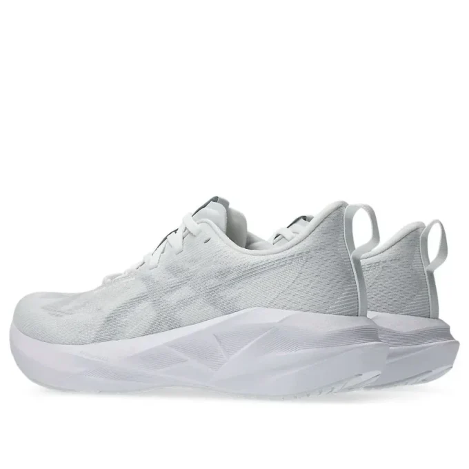 Novablast 5 «White Piedmont Grey»