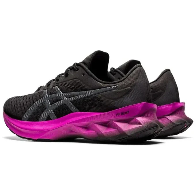Novablast «Black Digital Grape»