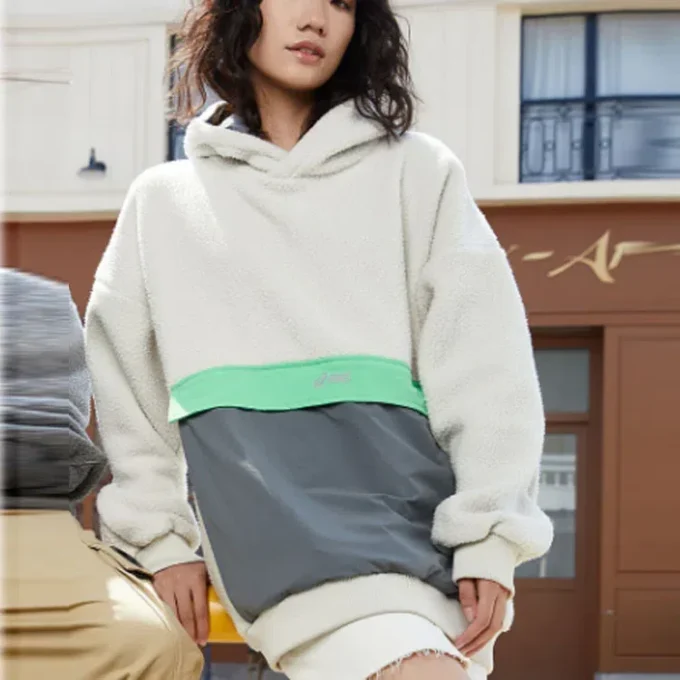 Sudadera con capucha Sherpa de bloques de color «Beige»